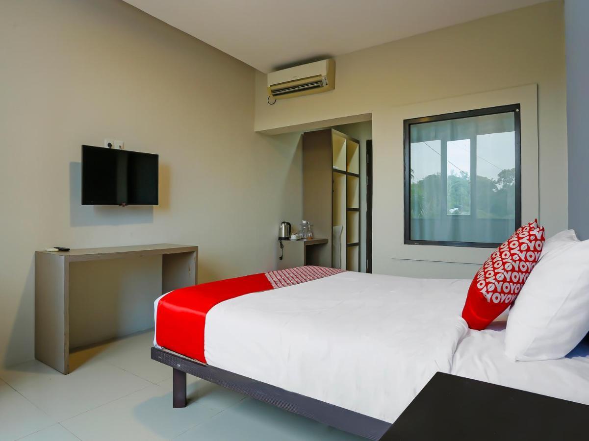 Oyo 92218 Pondokan Nadita Syariah Hotel 2*